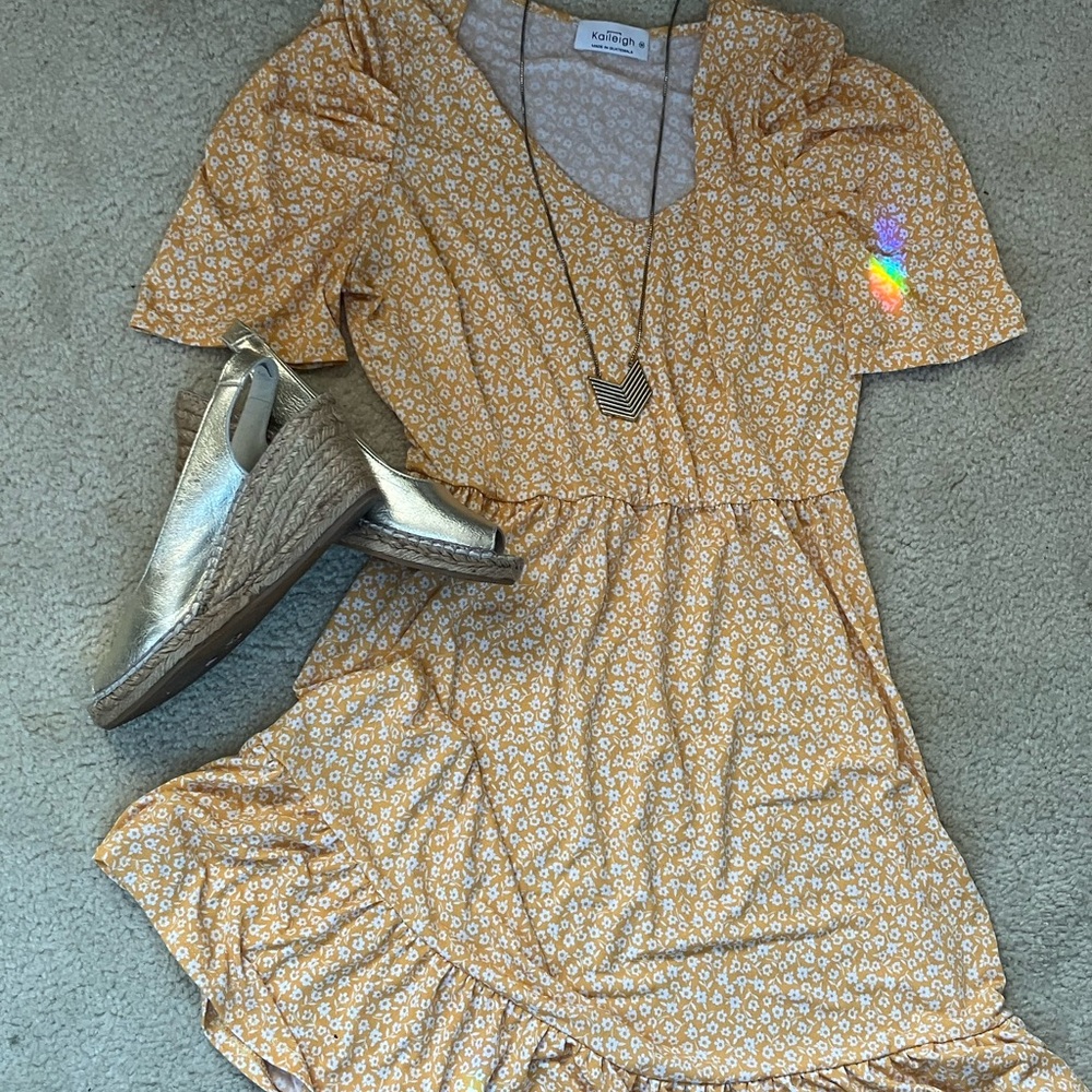 Kaileigh Puff Sleeve Dress Sz M